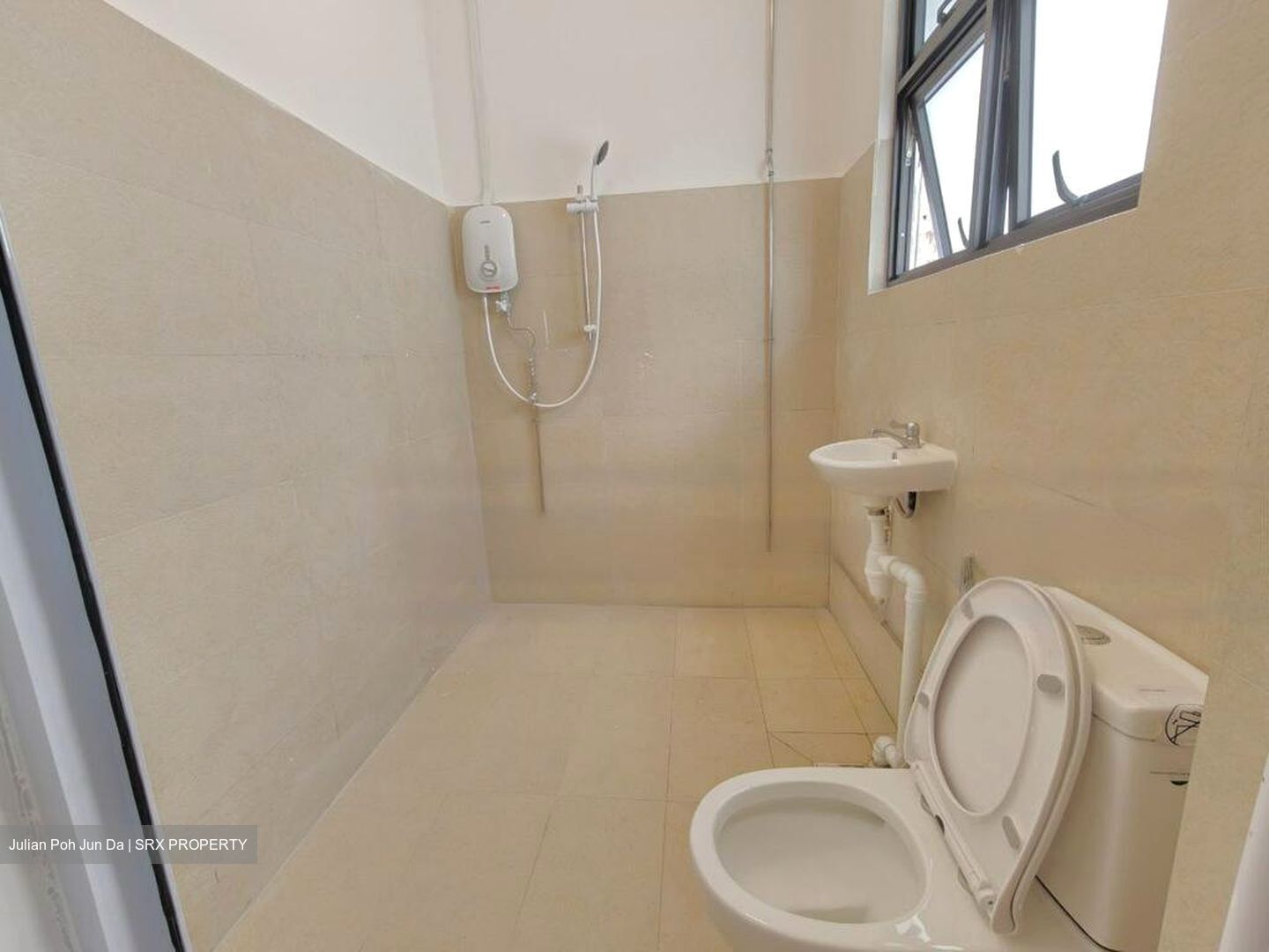 Upper Thomson Road (D20), Terrace #457888601